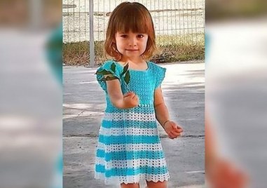 3 годишната Белослава Бориславова се нуждае от дълго и скъпоструващо