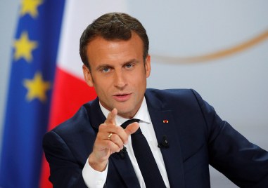 Френският президент Еманюел Макрон осъди днес моралния и политически цинизъм
