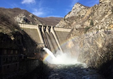 Проектът за доставяне на чиста планинска вода от Въча до