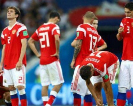 ФИФА обмисля отлагане на баража Русия - Полша