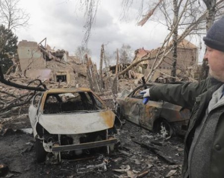 Маршрут за евакуация от украинския град Мариупол е бил миниран