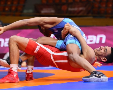 Двама от борците ни с шансове за репешаж