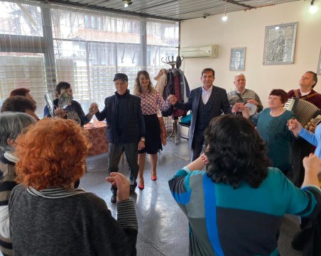 Мараджиев уважи осмомартенския купон на Клуба на пенсионерите в Стамболийски