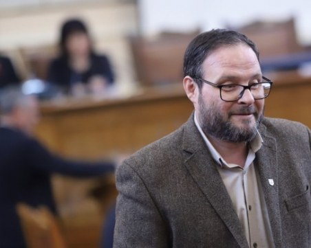 Почина зам.-шефът на 