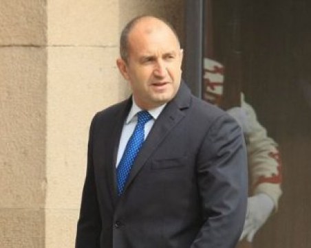 Румен Радев: Честит празник, скъпи български жени