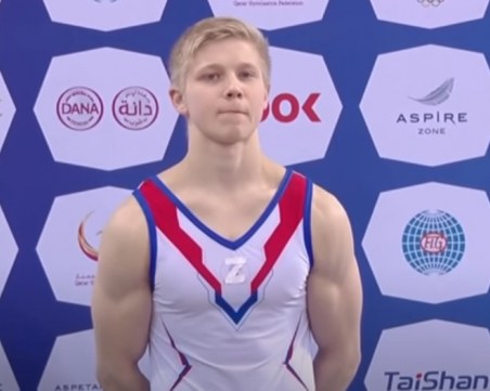 Руски гимнастик рискува да бъде изхвърлен от спорта, след като излезе с буквата Z на гърдите си