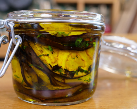 Вкусотии от буркана: Патладжани в зехтин