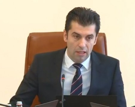 Петков: Ще помогнем с 40 лева на всички бежанци, които търсят закрила у нас