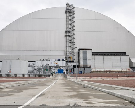 Спряха електрозахранването в АЕЦ Чернобил