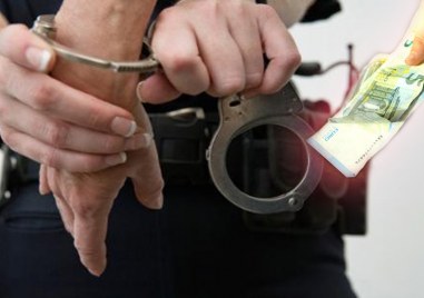 Полицаи в Първомай задържаха мъж опитал се да ги подкупи