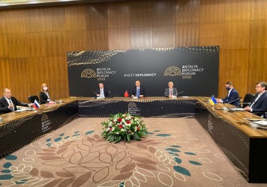 Приключи срещата между Лавров и Кулеба в Турция Украинският външен министър