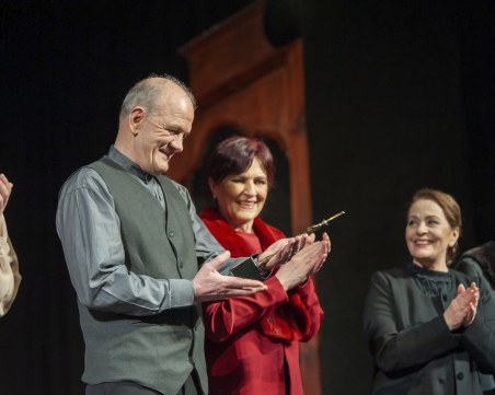 Драмата произведе в чин 