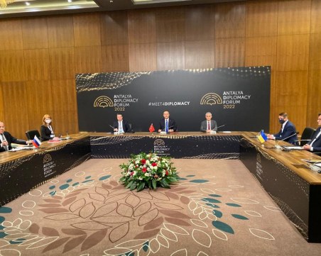 Приключи срещата между Лавров и Кулеба! Украинският министър обяви, че не е била лесна