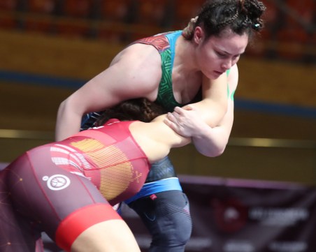 Ванеса Калоянова остана пета, Назифе Таир ще спори за бронза на Евро 2022 в Пловдив