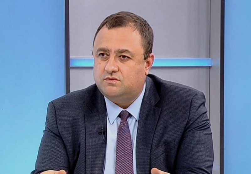 Министър Иванов към зърнопроизводителите: Браншът трябва да покаже своята солидарност и отговорност с народа