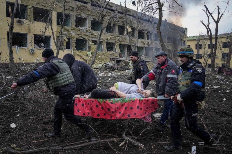 Русия отрече да е стреляла по болница в Мариупол