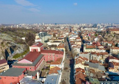 Температурите в Пловдив ще продължат да се понижават и днес