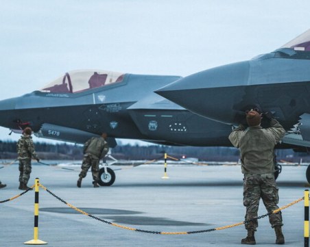 Министрите от БСП против нидерландските самолети