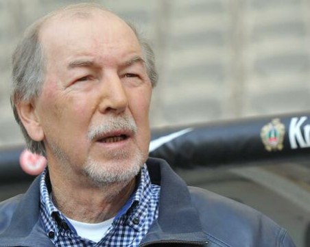 Почина световен и европейски шампион по футбол с Германия