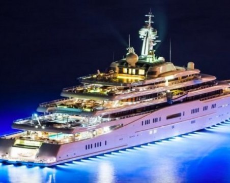 Къде акостираха яхтите на Абрамович и други руски милиардери след санкциите