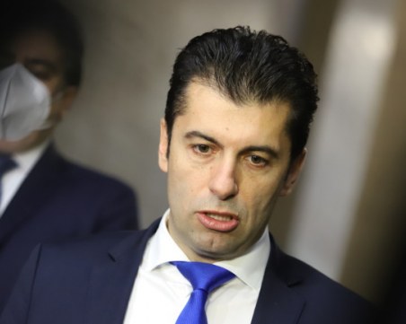 Премиерът: България не може да доставя оръжия на Украйна