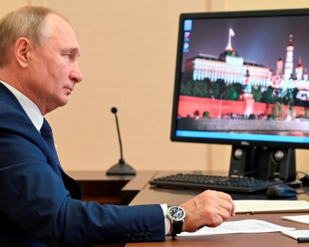 Путин разговаря с Макрон и Шолц, обвини Киев в убийства и използване на хора като жив щит