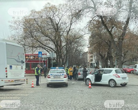 Три коли се блъснаха на кръстовище в Кючука
