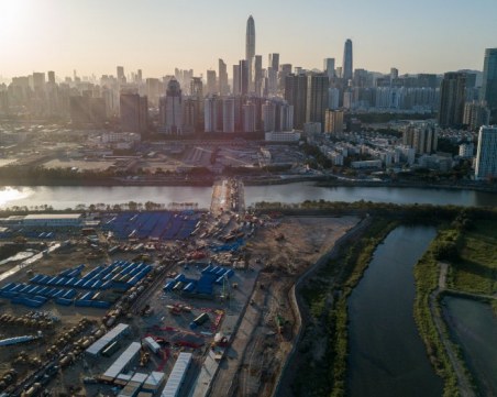 Поставиха под карантина 17-милионен мегаполис в Китай