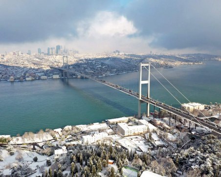 Турция затвори Босфора