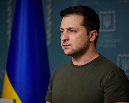 Зеленски алармира: Русия създава още 