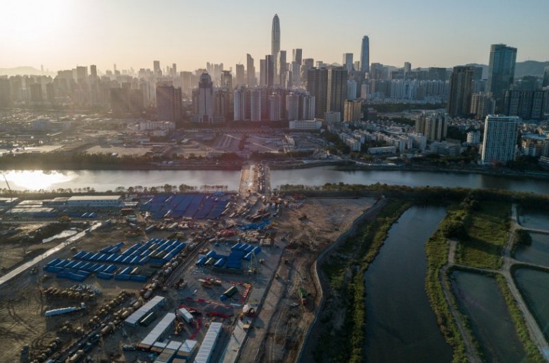 Поставиха под карантина 17-милионен мегаполис в Китай
