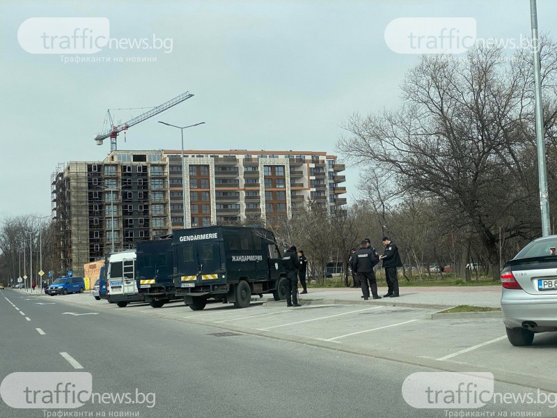 Жандармерия обсади района около Лаута, пазят от сблъсъци