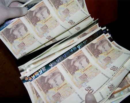 Спипаха двама братя с фалшиви пари в Септември