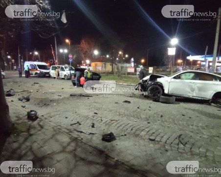 Тестват за алкохол и наркотици шофьорите от тежката катастрофа на Пещерско шосе, районът е отцепен