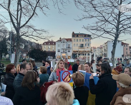 Все повече пловдивчани помагат на украинските бежанци