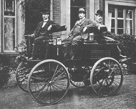 На този ден: В Ню Йорк е представен първият автомобил на слънчеви батерии