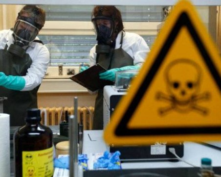 Посолството на САЩ: Русия, а не Украйна има биологични оръжия