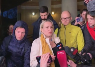 Телевизионната журналистка Марина Овсянникова която протестира в ефир срещу нахлуването