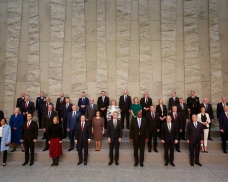 НАТО няма да разполага сили в Украйна, но ще прати в България, ако страната е застрашена