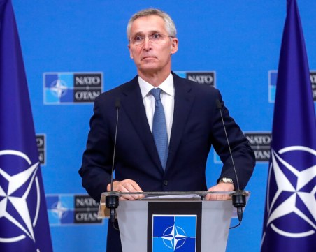 НАТО: Продължаваме с доставките на оръжия към Украйна