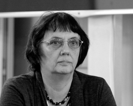 Почина Антоанета Приматарова