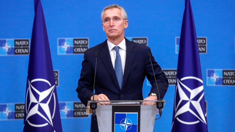 НАТО: Продължаваме с доставките на оръжия към Украйна