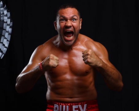 Кобрата: Зеленски седи на стол и призовава целия свят към война