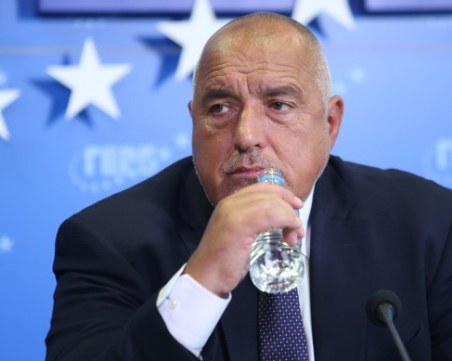 Задържаха Бойко Борисов и членове на ГЕРБ