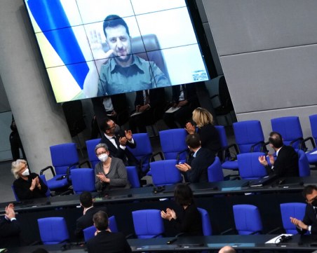 Зеленски: Западните лидери действаха бавно, не успяха да спрат Русия