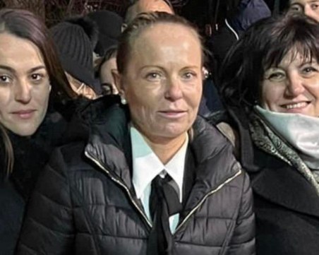 Десетки пловдивски активисти на ГЕРБ в София в подкрепа на Борисов – Каназирева цял ден на крака