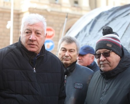 Стотици на протест заради Борисов, Зико и пловдивчани са сред тях