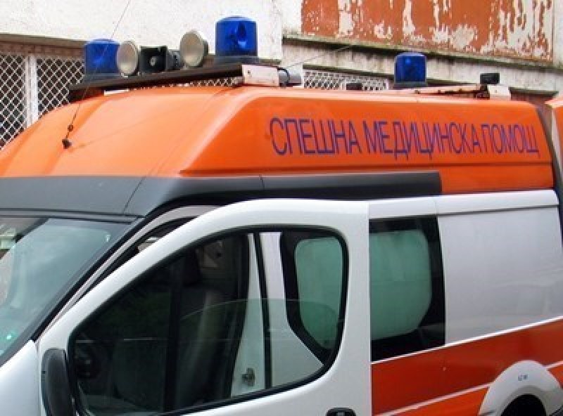 Друсан и пиян мъж заби джобно ножче в гърдите на 29-годишен в Плевенско
