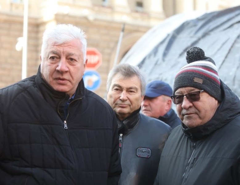 Стотици на протест заради Борисов, Зико и пловдивчани са сред тях