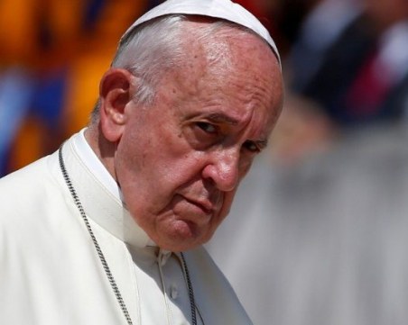 Папата осъди 